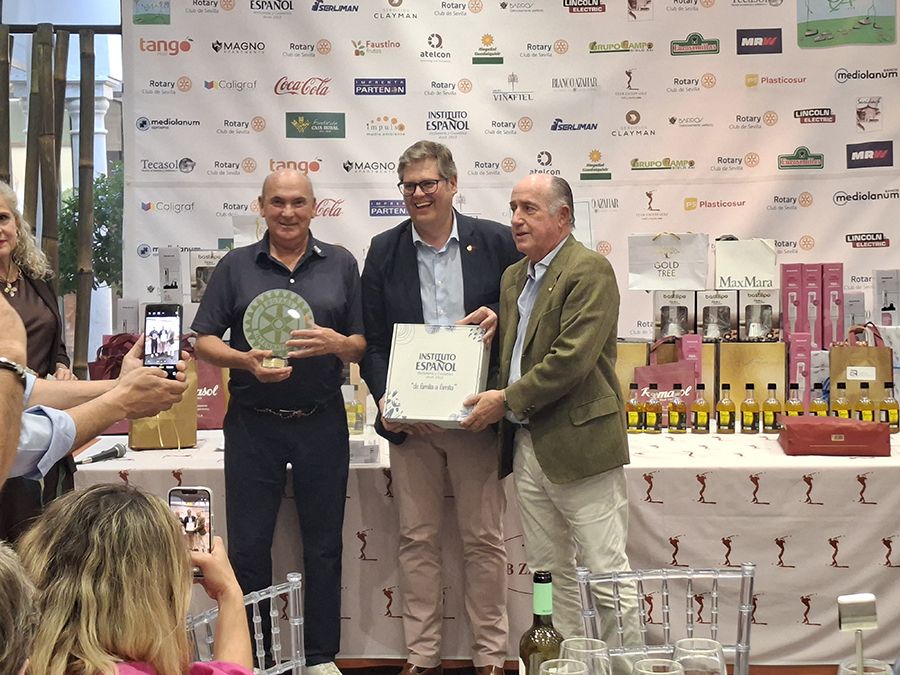 Fotogalería: éxito de asistencia en el XXIII Torneo Solidario de Golf organizado por el Club de Sevilla Rotary