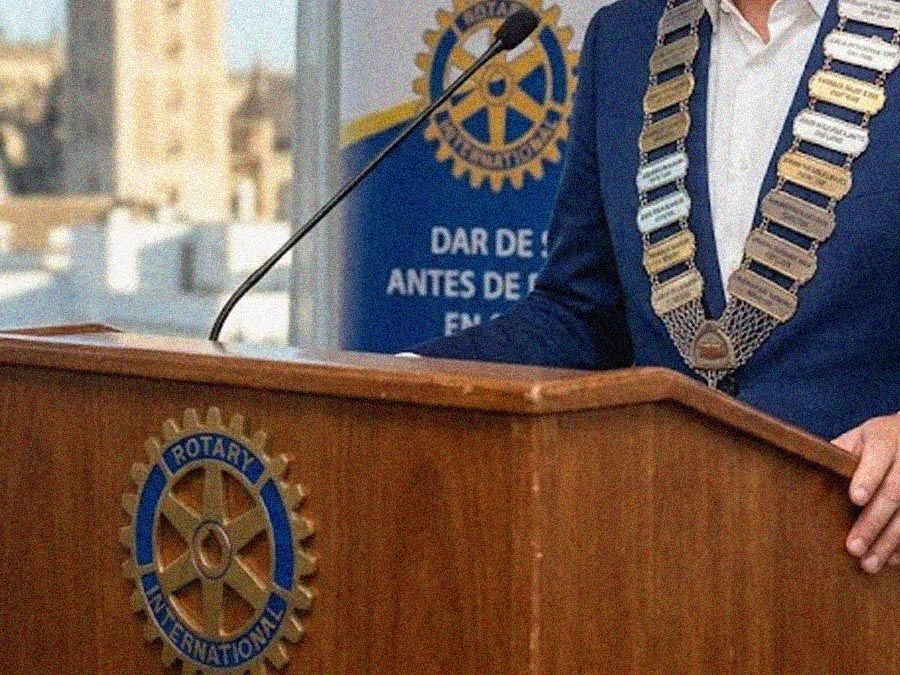 El Cambio de Collares: Tradición, Liderazgo e Historia en el Club de Sevilla Rotary