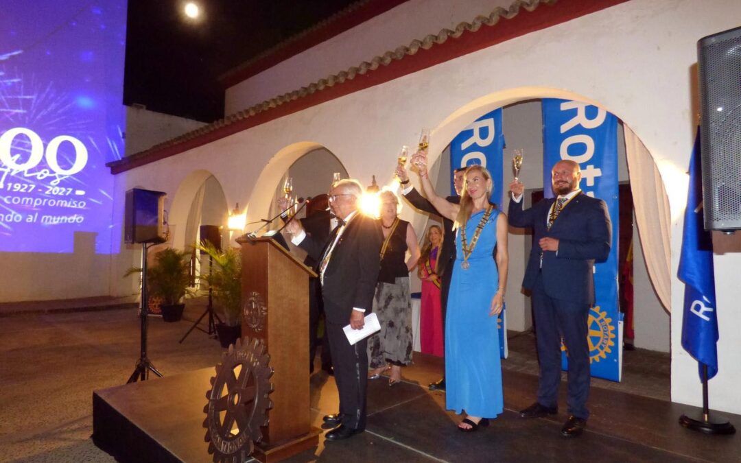 Una noche para el recuerdo: Celebración del Cambio de Collar y nueva presidencia en el Club Rotary de Sevilla